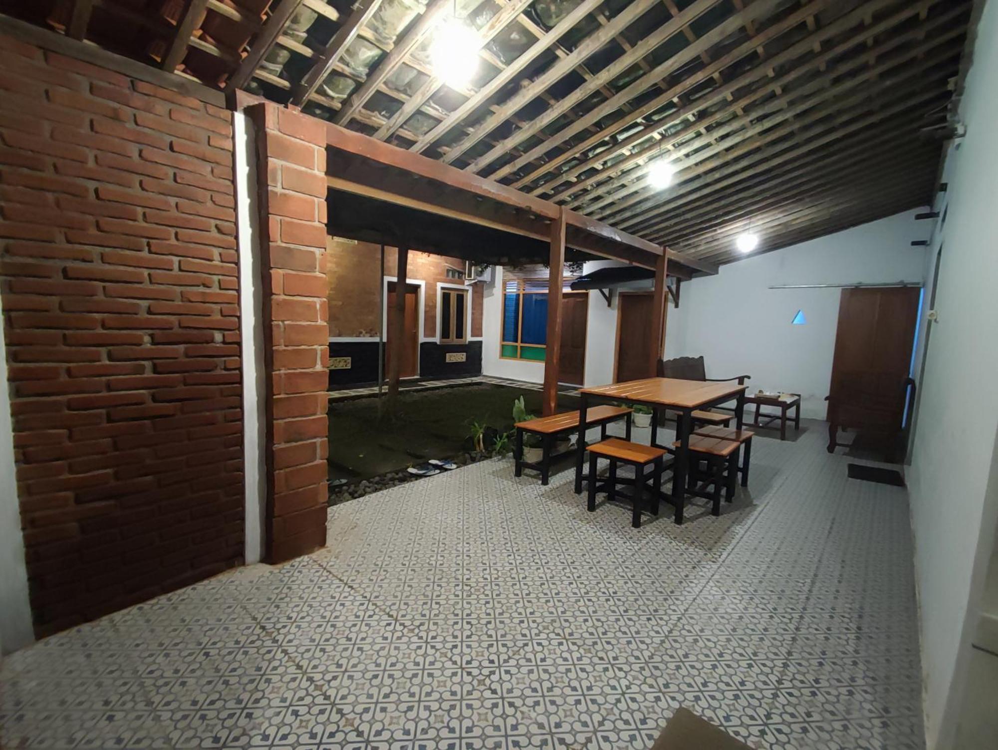 Genthong Homestay ماجلانج المظهر الخارجي الصورة